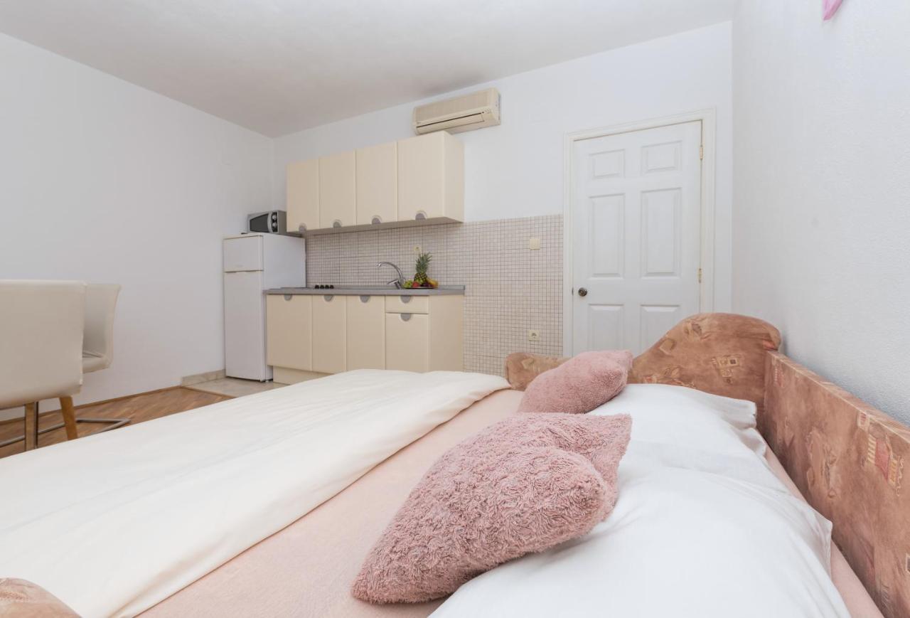 Skiljini Dvori - Apartman มาคาร์สกา ภายนอก รูปภาพ