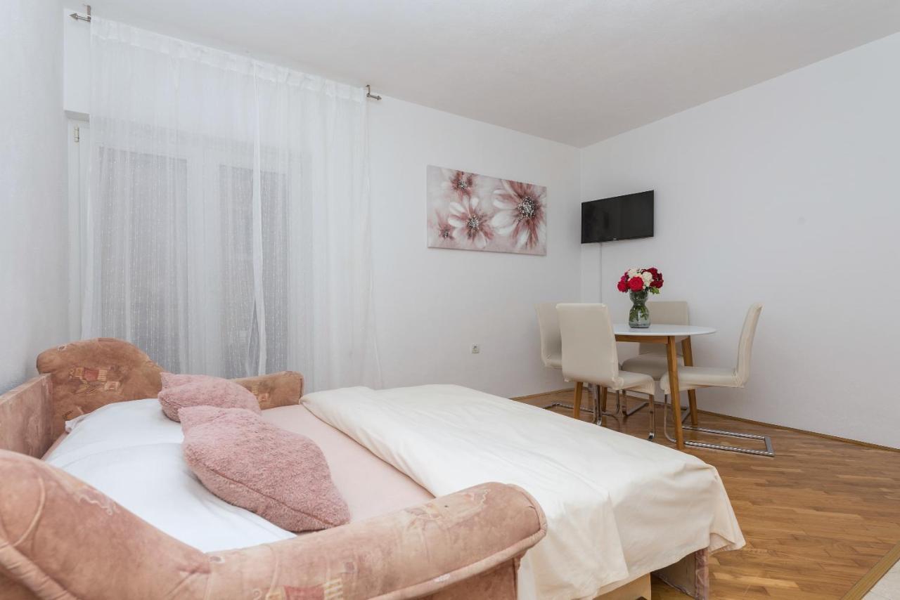 Skiljini Dvori - Apartman มาคาร์สกา ภายนอก รูปภาพ