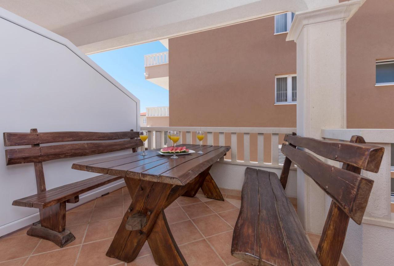 Skiljini Dvori - Apartman มาคาร์สกา ภายนอก รูปภาพ