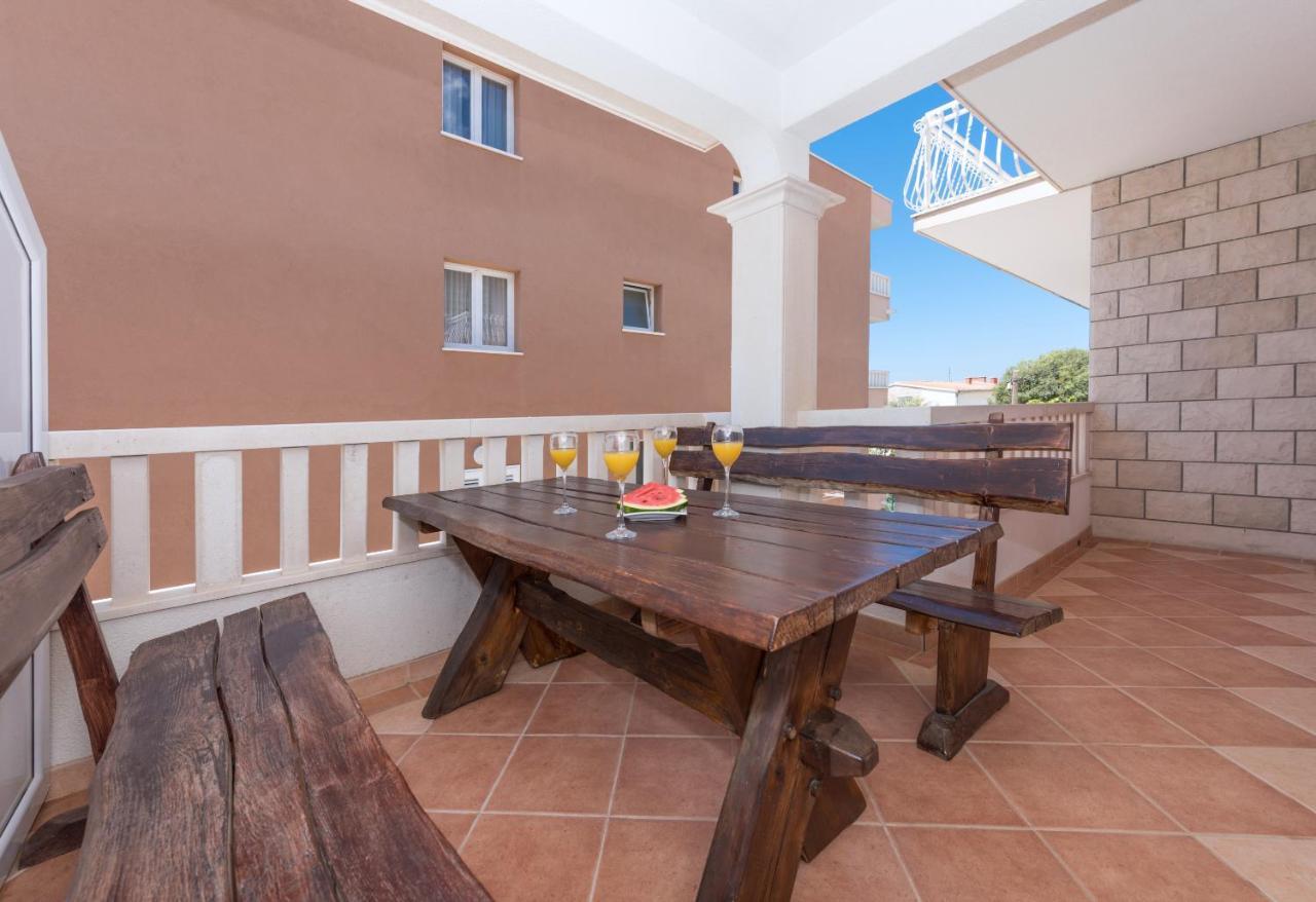 Skiljini Dvori - Apartman มาคาร์สกา ภายนอก รูปภาพ