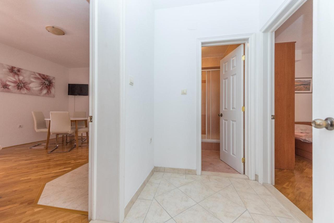 Skiljini Dvori - Apartman มาคาร์สกา ภายนอก รูปภาพ
