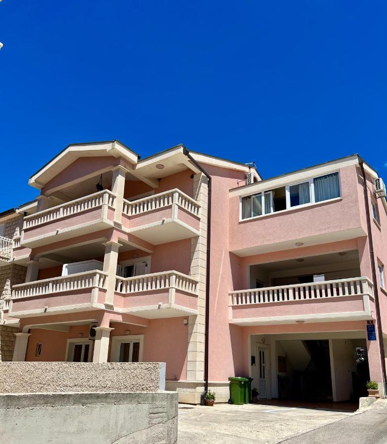 Skiljini Dvori - Apartman มาคาร์สกา ภายนอก รูปภาพ